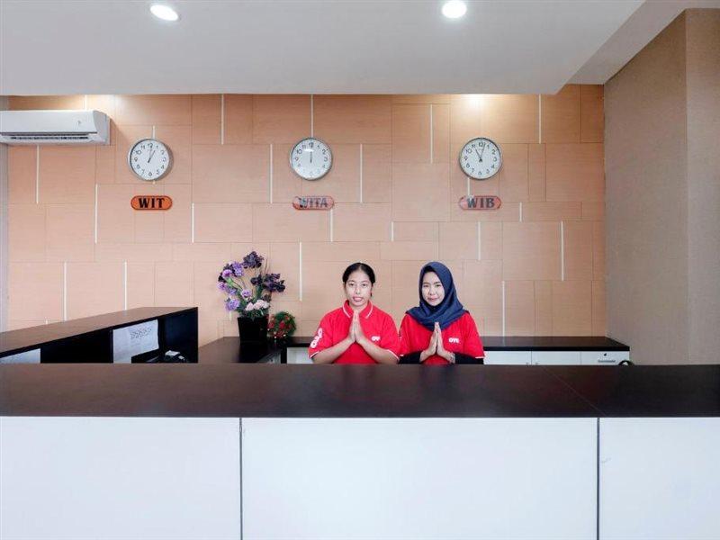 Urbanview Hotel Asyra Makassar Dış mekan fotoğraf