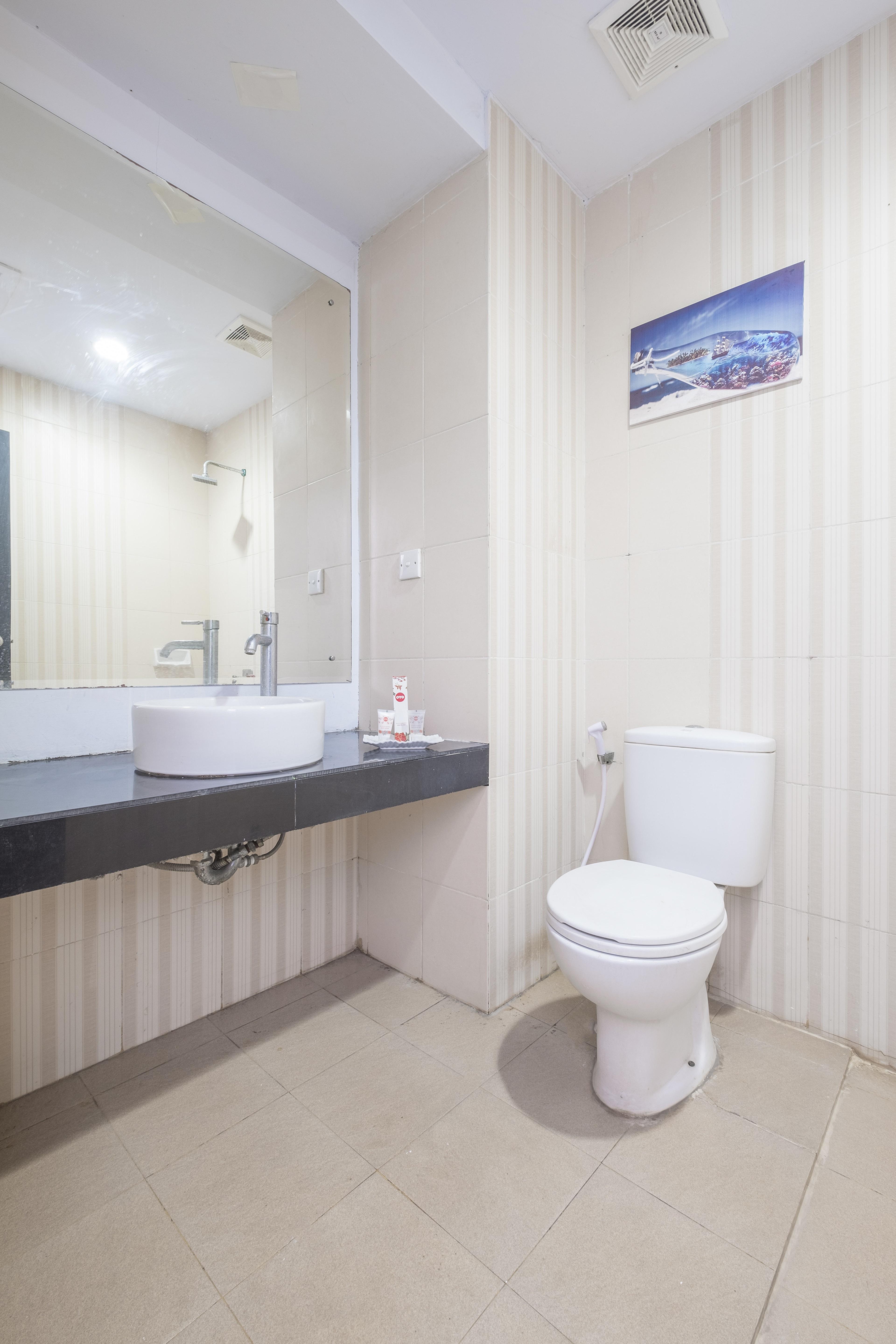 Urbanview Hotel Asyra Makassar Dış mekan fotoğraf