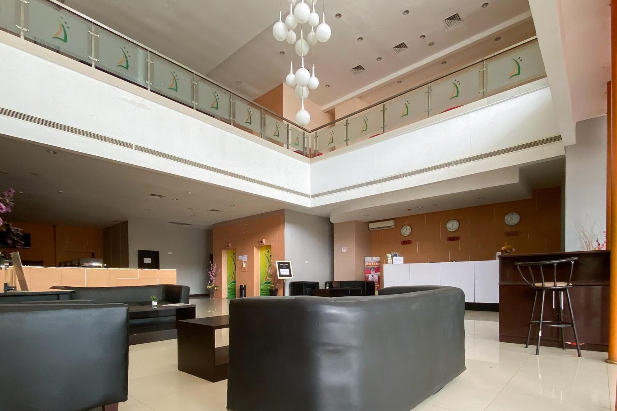 Urbanview Hotel Asyra Makassar Dış mekan fotoğraf