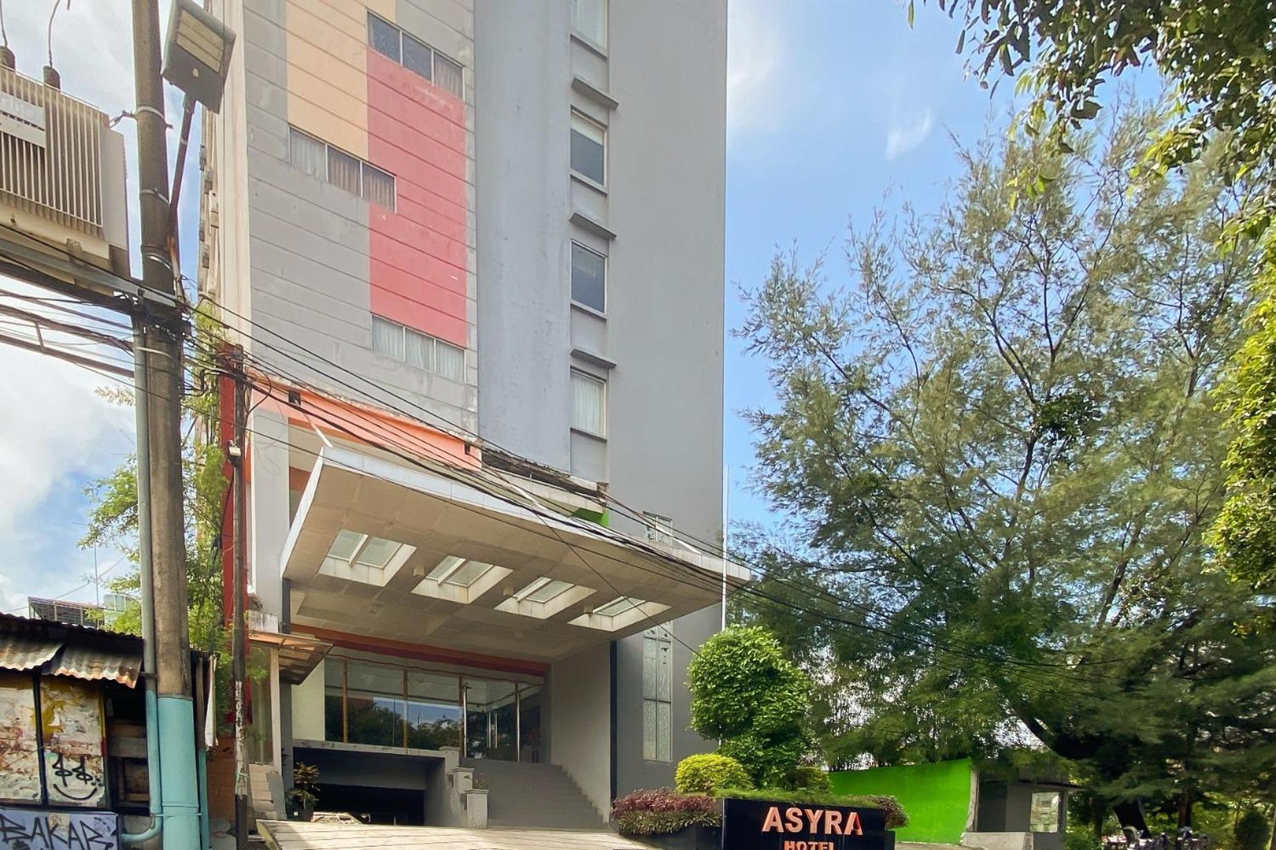 Urbanview Hotel Asyra Makassar Dış mekan fotoğraf